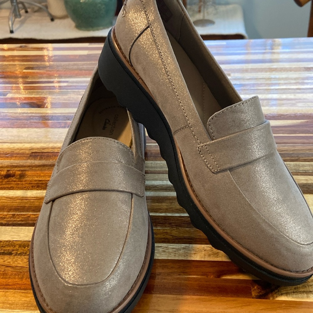 Clarks loafer